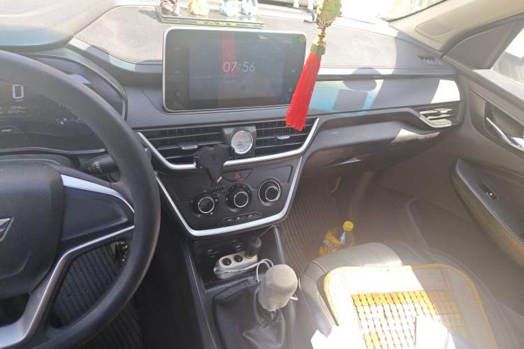 Used Wuling Hongguang S3 2018 1.5L Manual Comfort Model China V Standard