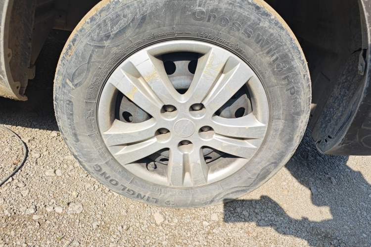 Used FORTHING Lingzhi 2022 M5L 1.6L Utility Model 7 Seats Right Front Wheel Hub