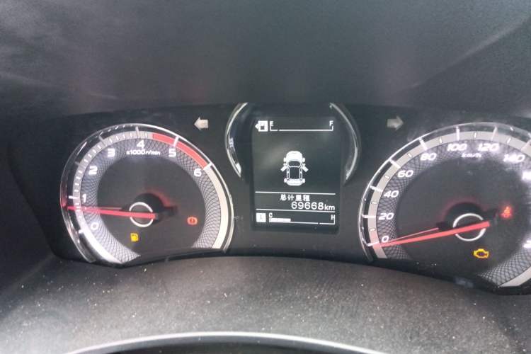 Used Isuzu JLM 2022 2.8T Classic Diesel Two-Wheel Drive Comfort Version with Long Wheelbase – JE493ZLQ6E Instrument Cluster