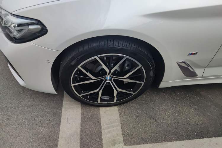 Used BMW 5 Series 2022 Second Facelift 530Li Luxury Version M Sport Package
