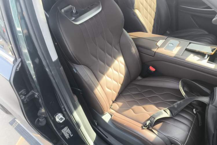 Used EXEED Lanyue 2023 400T Four-Wheel Drive Star Prestige Edition 6 Seats
