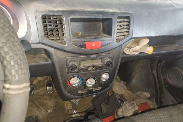 Used BAIC Weiwang 306 2016 1.2L Basic Version 7 Seats A12 China IV Emission Standard
