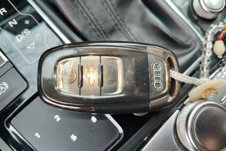 Used Audi A6L 2014 30 FSI Luxury Model
