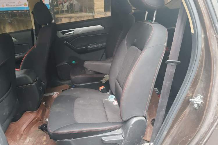 Used BAIC Weiwang M50F 2017 1.5L Standard Model