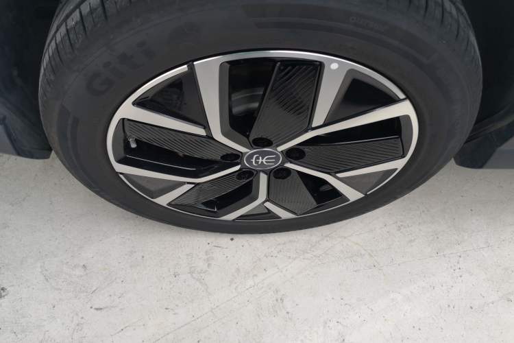 Used BYD Song L DM-i 2025 Intelligent Driving Version 160 km Excellence Edition Exterior 5