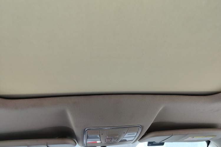 Used Dongfeng Fengon 580 2017 1.5T CVT Smart Connectivity Model