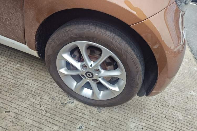 Used smart fortwo 2015 1.0L 52 kW hardtop Dynamic version