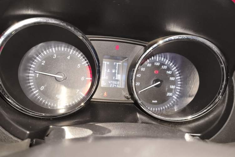 Used HYOSOW S3 2014 1.8L Prestige Version China IV Emission Standard Instrument Cluster