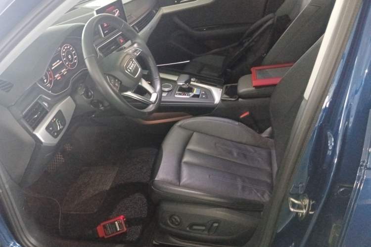 Used Audi A4 2017 45 TFSI allroad quattro Sport model
