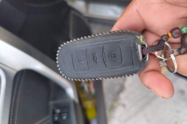 Used Geely Auto Vision X6 2016 1.8L Manual Luxury Model
