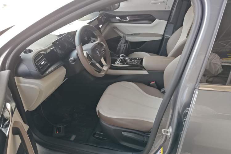 Used BYD Qin PLUS 2023 Champion Edition DM-i 55KM Leading Model
