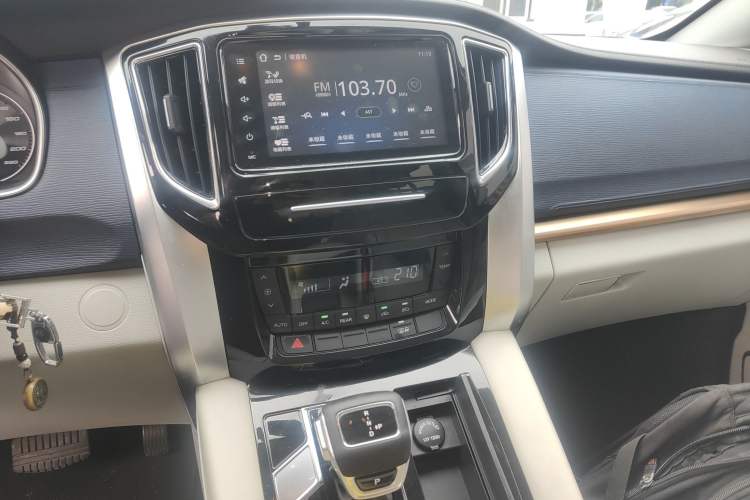 Used FORTHING M7 2022 Lingjue Model 2.0T Automatic Marquis Edition Audio And AC Panel