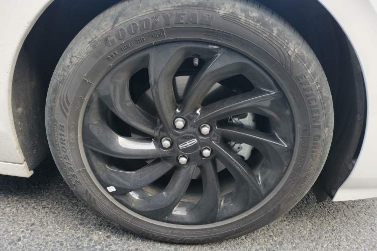 Used Lincoln Z 2024 2.0T Prestige Edition Right Front Wheel Hub