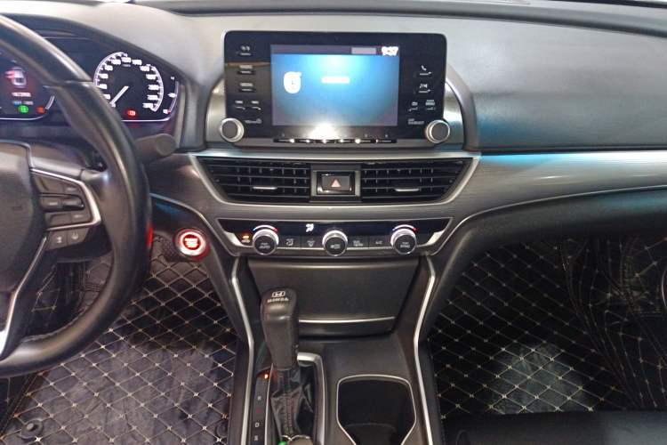 Used Honda Accord 2018 260TURBO Luxury Edition China VI Audio And AC Panel