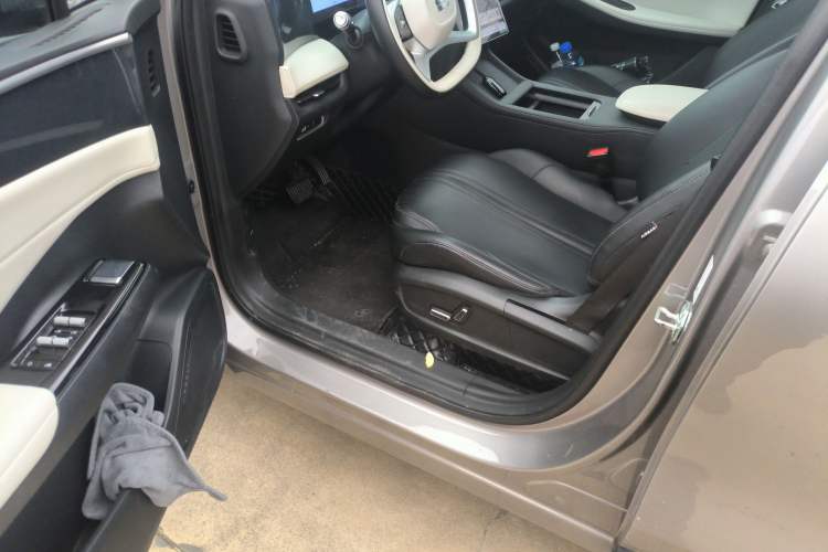 Used Geely Galaxy L7 2024 1.5T 115 km PLUS Dragon Edition