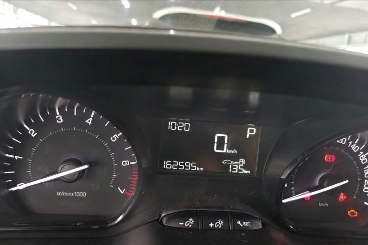 Used Peugeot 2008 2015 1.6L Automatic Playcool Edition Instrument Cluster
