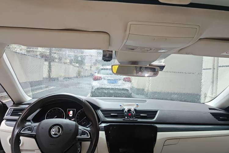 Used Skoda Superb 2016 TSI330 DSG Smart Drive Edition
