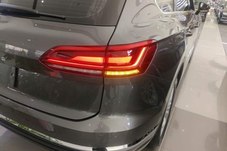 Used Volkswagen Touareg 2020 2.0 TSI RuiShang Edition China VI Standard
