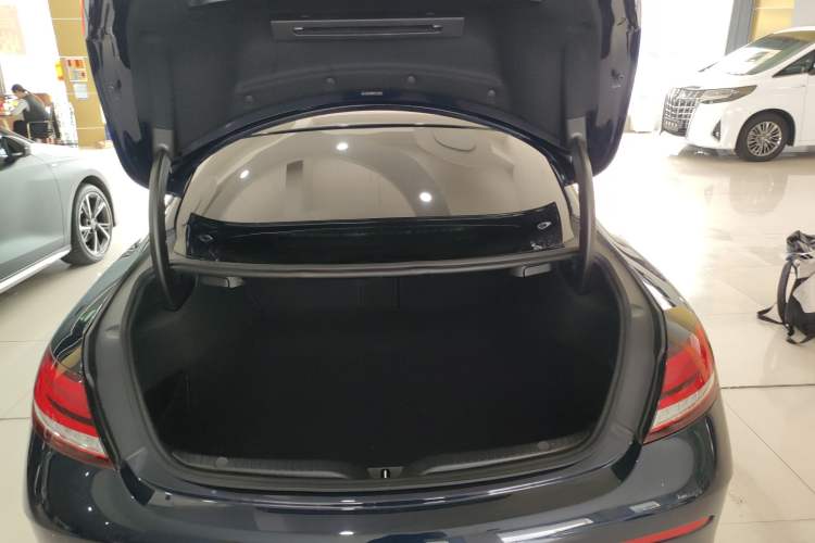 Used Mercedes-Benz C-Class 2022 Refreshed C 260 Coupe Trunk