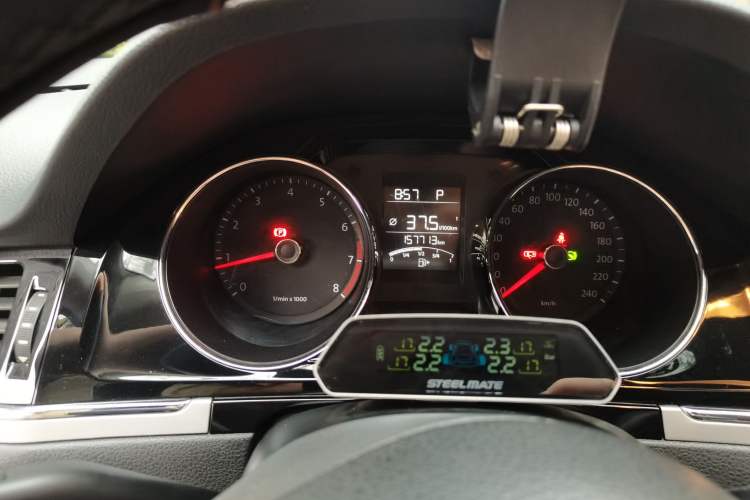 Used Volkswagen Bora 2014 1.6L Automatic Comfort Model Instrument Cluster