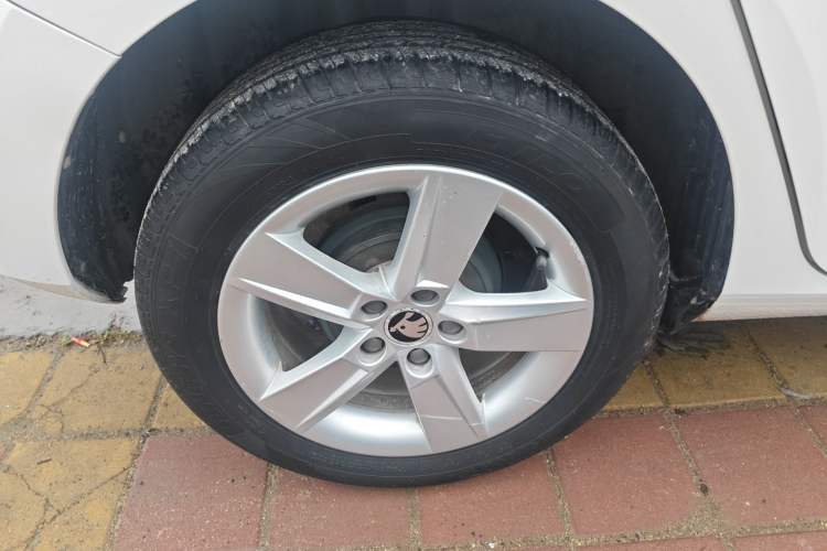 Used Skoda Fabia 2017 1.4L Automatic Car Enjoy Edition
