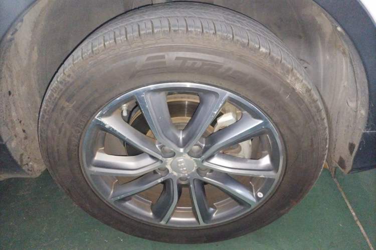 Used Geely Auto Emgrand X7 Sport 2018 1.8TD Automatic Two-Wheel Drive Smart Connect 4G Internet Edition
