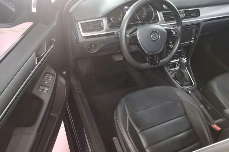 Used Volkswagen Bora 2016 1.6L Automatic Comfort Model
