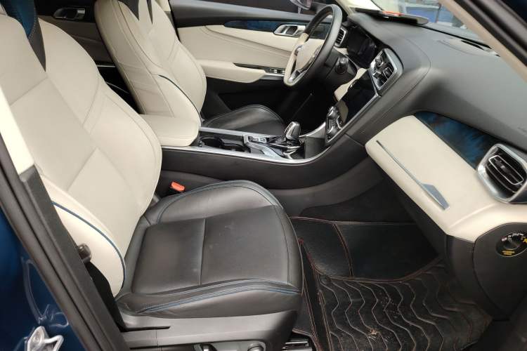 Used Lynk & Co 01 2017 2.0T Two-Wheel Drive Zhaopu Version
