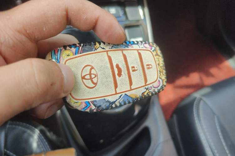 Used Toyota Corolla 2016 Dual-Engine 1.8L E-CVT Elite Edition
