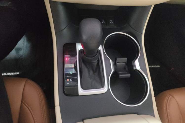 Used Toyota Highlander 2017 2.0T Four-Wheel Drive Elite Edition 7-Seater
