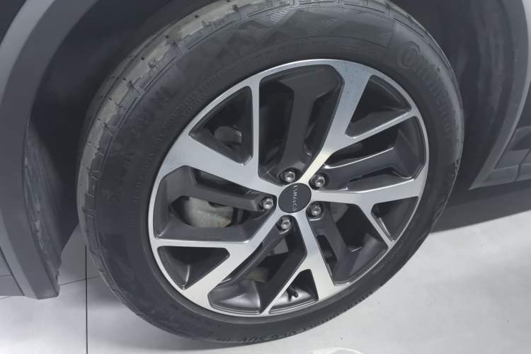 Used Lynk & Co 01 EM-P 2021 1.5TD PHEV Halo Left Front Wheel Hub