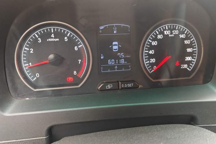 Used FORTHING Joyear X3 2015 1.5L Comfort Model Odometer Close Up