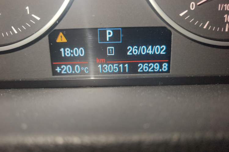 Used BMW X1 2016 sDrive18Li Premium Edition Odometer Close Up