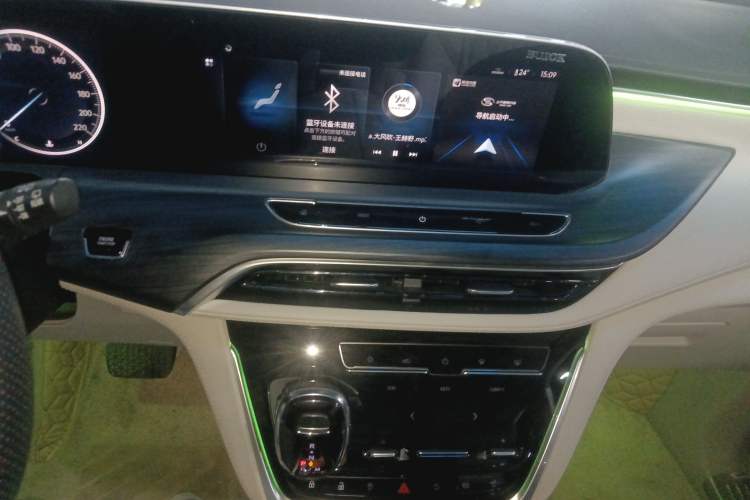 Used Buick GL8 2022 ES Landtrek 653T Comfort Edition
