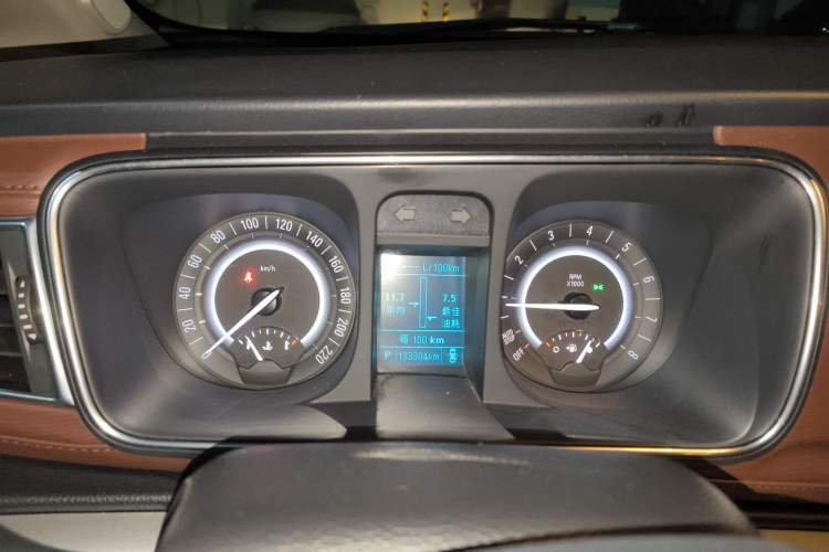 Used Buick GL8 2018 28T Luxury Model China VI Standard