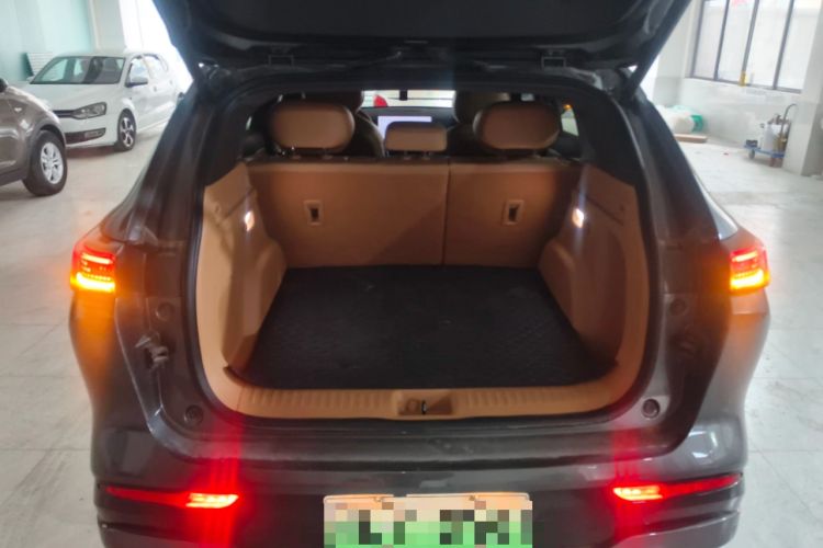 Used Dongfeng Aeolus L8 2025 Model 185KM Dream Edition Trunk