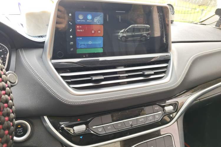 Used SAIC MAXUS G20 2023 Facelift PLUS 2.0T Diesel Automatic Luxury Edition Audio And AC Panel