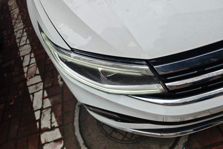 Used Volkswagen Bora 2024 280TSI DSG Comfort Edition Right Front Headlight