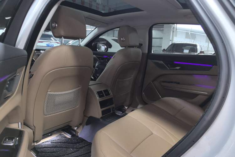 Used Jaguar XFL 2024 2.0T P250 Two-Wheel Drive Prestige Luxury Edition Left Rear Seat