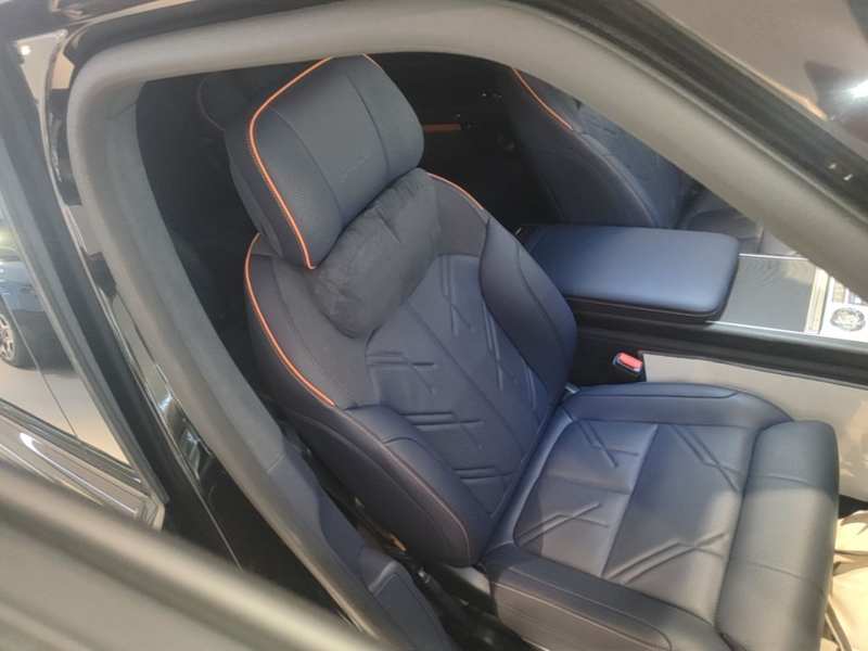 Used Zeekr 9X 2025 Moon Black Edition 70kWh — 24