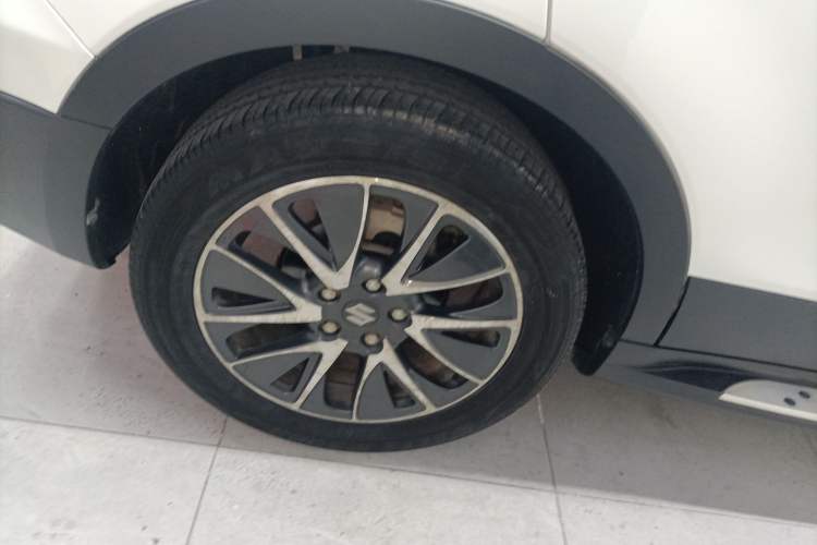 Used Suzuki S-Cross 2015 1.4T Automatic Two-Wheel Drive Prestige Model
