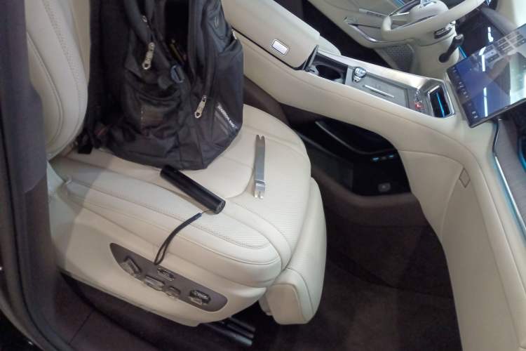 Used Denza N9 2025 Flagship Model