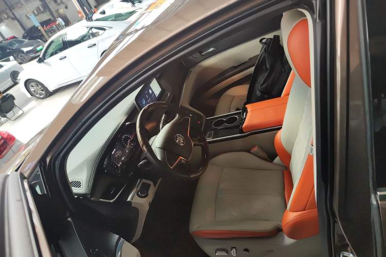 Used Buick GL8 2021 Land Cruiser Executive Class 652T Luxury Model
