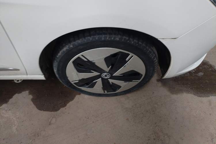 Used Dongfeng Aeolus E70 2022 500 Ultra-Enjoyment Edition Right Front Wheel Hub