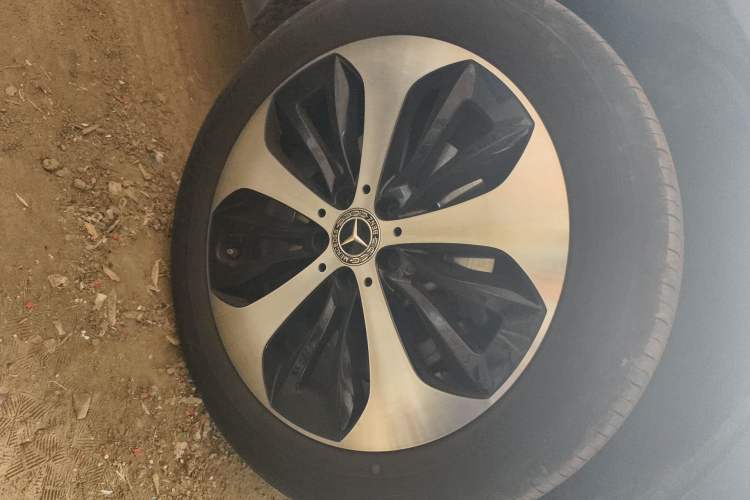 Used Mercedes-Benz GLB 2022 GLB 220 Fashion Model Right Front Wheel Hub