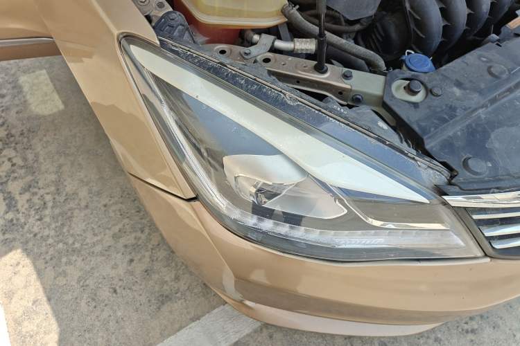 Used Dongfeng Aeolus A60 2016 1.5L Manual Luxury Version Right Front Headlight