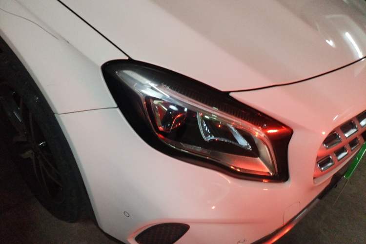 Used Mercedes-Benz GLA 2017 GLA 200 Fashion Model Right Front Headlight