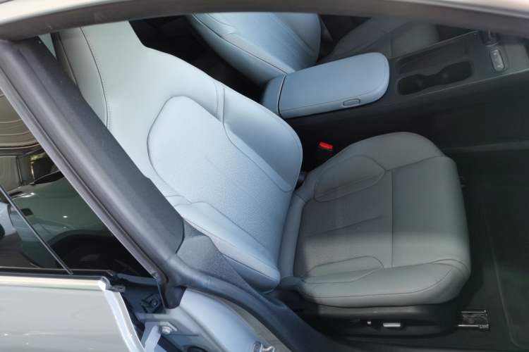 Used Nio ET5T 2023 75 kWh Touring Right Front Seat