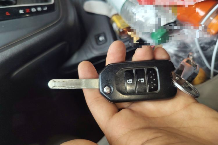 Used Honda CR-V 2015 2.0L two-wheel drive urban version
