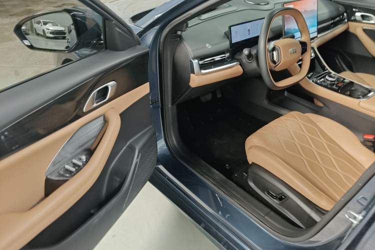 Used Geely Galaxy A7 2025 Model EM-i 150km Starship Edition Driver Seat